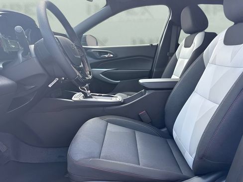 New 2026 Chevrolet Trax RS FWD image 9