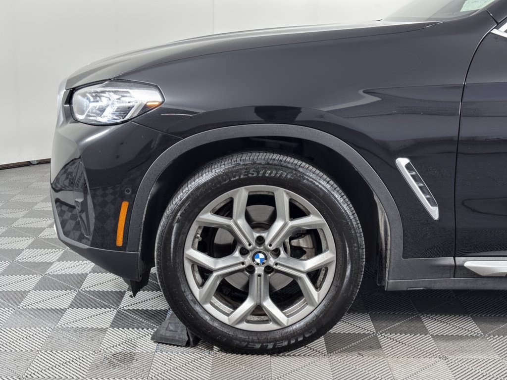 Certified 2024 BMW X4 xDrive30i w/ Premium Package AWD/4WD image 13