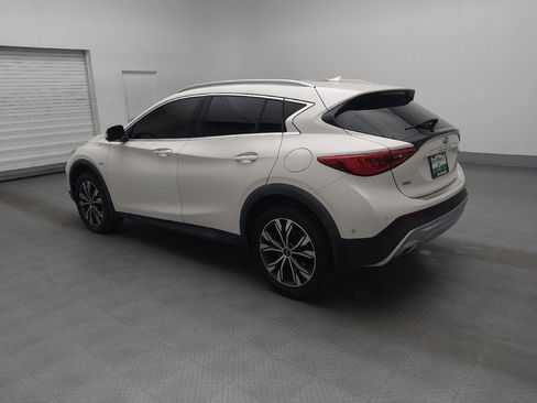 Used 2017 INFINITI QX30 Premium w/ Technology Package image 3