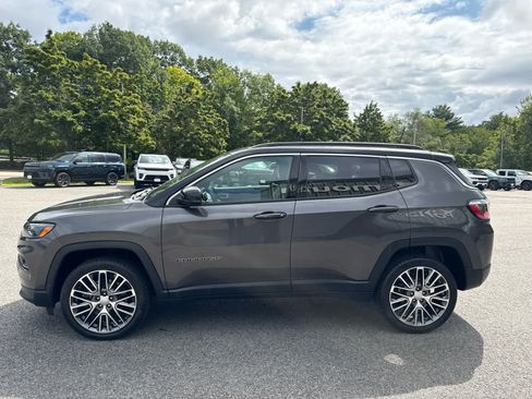 Used 2023 Jeep Compass Limited w/ Elite Group AWD/4WD image 15