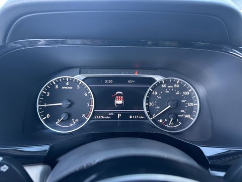 Used 2022 Nissan Pathfinder SL w/ Cargo Package image 31