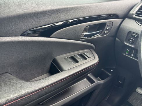 Used 2017 Honda Ridgeline Black Edition image 17