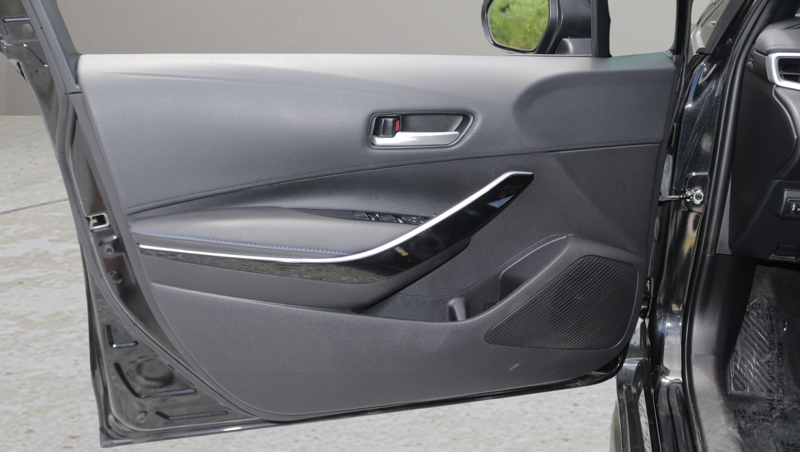 Used 2020 Toyota Corolla XSE FWD image 9
