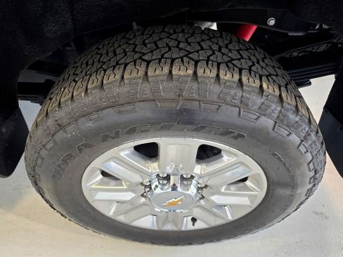 Used 2024 Chevrolet Silverado 2500 High Country w/ High Country Premium Package AWD/4WD image 21