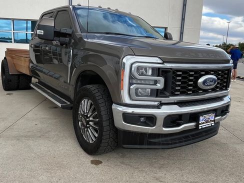 Used 2023 Ford F350 Lariat AWD/4WD image 3