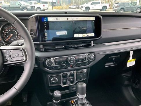 New 2026 Jeep Gladiator Sport AWD/4WD image 8