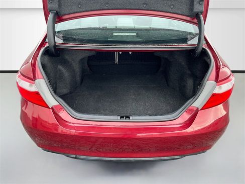 Used 2017 Toyota Camry SE image 23