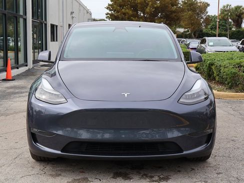 Used 2023 Tesla Model Y Long Range image 11