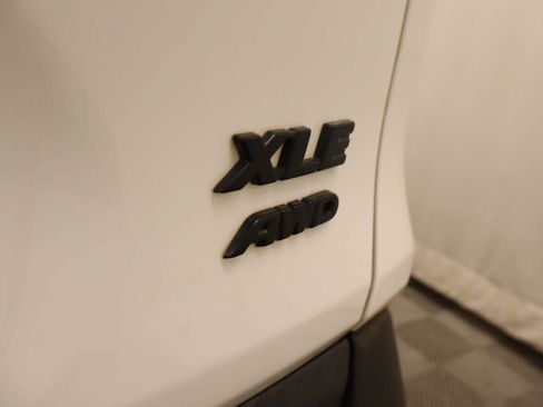 Used 2021 Toyota RAV4 XLE w/ Convenience Package AWD/4WD image 21