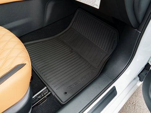 New 2025 Nissan Sentra SV w/ SV Premium Package image 29