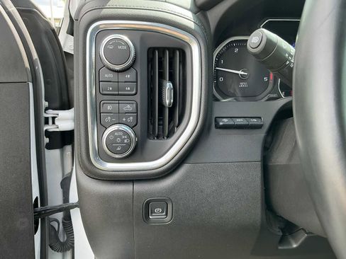 Used 2023 GMC Sierra 2500 Denali w/ Denali Ultimate Package AWD/4WD image 14