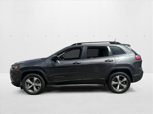 Used 2022 Jeep Cherokee Limited image 9
