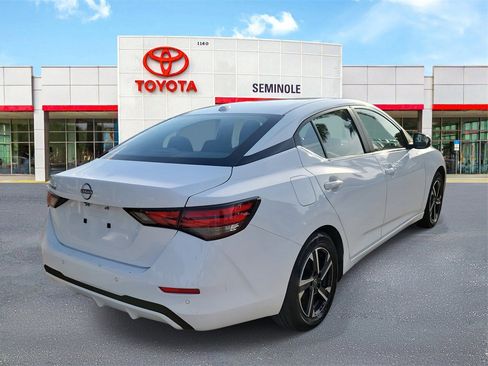 Used 2025 Nissan Sentra SV image 3