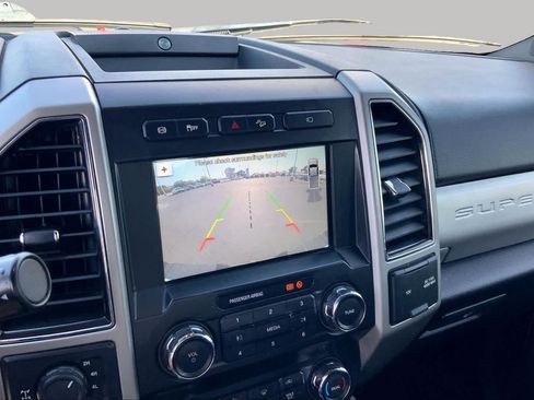 Used 2019 Ford F250 Lariat w/ Lariat Ultimate Package AWD/4WD image 27