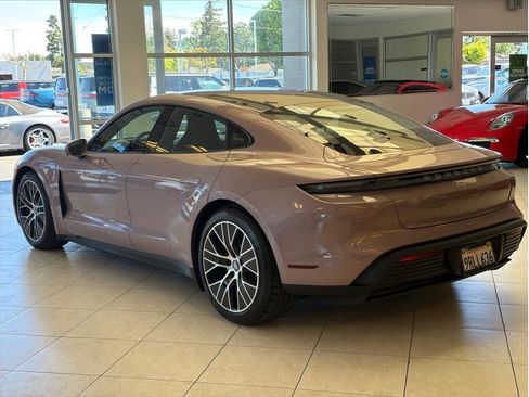 Used 2024 Porsche Taycan image 7