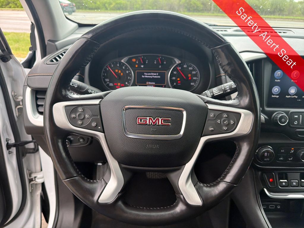 Used 2019 GMC Terrain SLT w/ Preferred Package FWD image 17