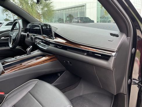 Used 2023 Cadillac Escalade ESV Premium Luxury image 22