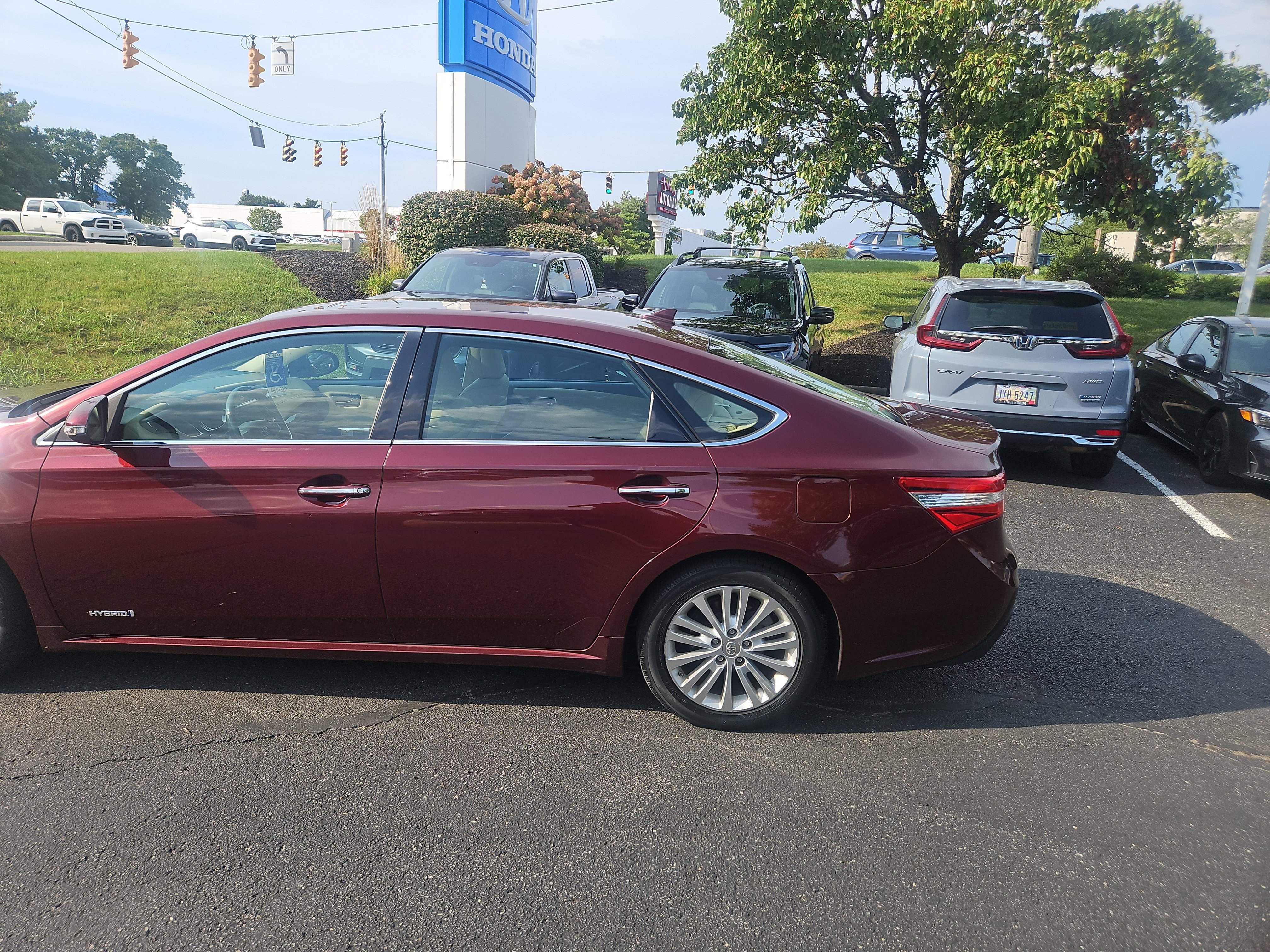 Used 2014 Toyota Avalon Limited FWD image 12