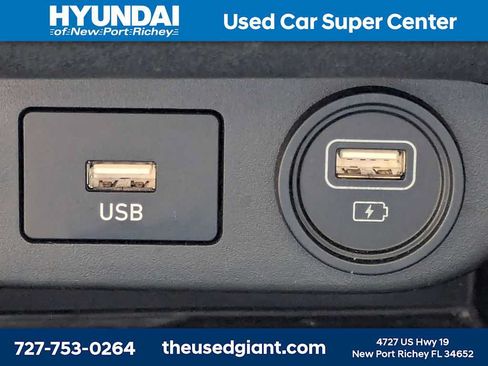 Certified 2022 Hyundai Elantra Limited FWD image 25