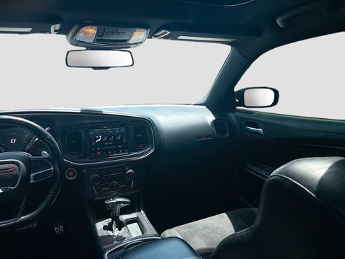 Used 2020 Dodge Charger Scat Pack w/ Dynamics Package RWD image 25