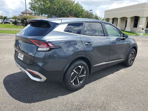 New 2025 Kia Sportage LX image 4
