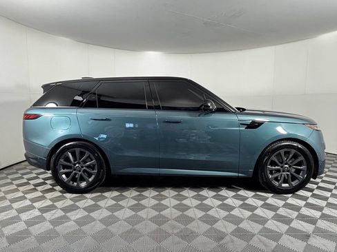 Used 2025 Land Rover Range Rover Sport Dynamic SE AWD/4WD image 9