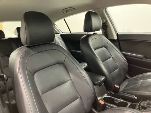 Used 2017 Kia Forte EX FWD image 32