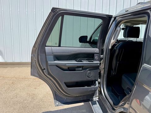 Used 2019 Ford Expedition Platinum AWD/4WD image 16