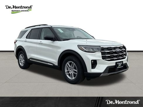New 2025 Ford Explorer Active w/ Active Comfort Package image 3