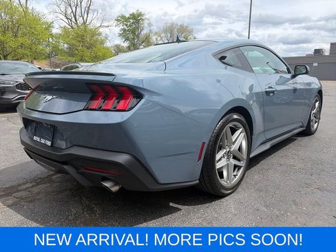 Used 2024 Ford Mustang Premium RWD image 5