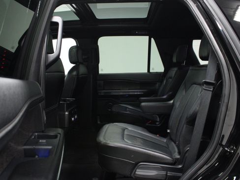 Used 2018 Ford Expedition Limited AWD/4WD image 13