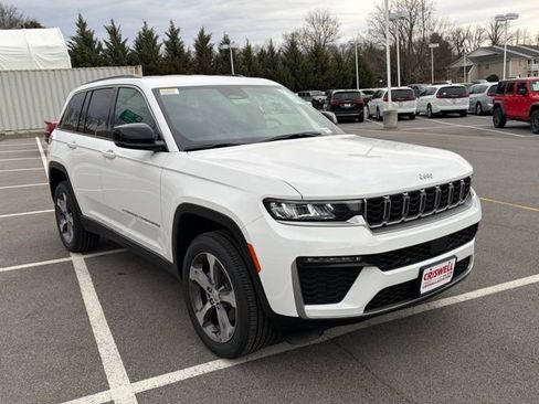New 2026 Jeep Grand Cherokee Limited AWD/4WD image 2