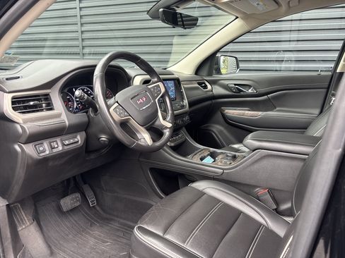 Used 2021 GMC Acadia Denali w/ Denali Technology Package AWD/4WD image 13