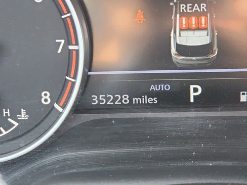 Used 2023 Nissan Rogue SV image 17