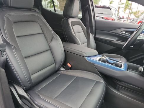 Used 2025 Chevrolet Equinox EV LT FWD image 22
