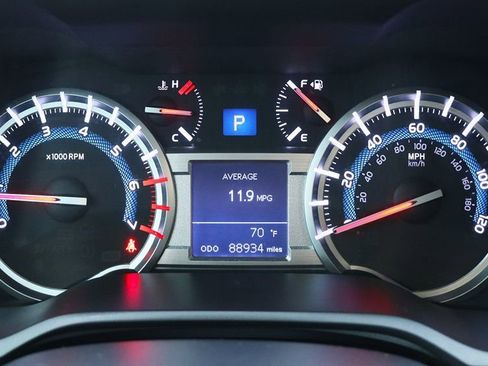 Used 2017 Toyota 4Runner SR5 image 42