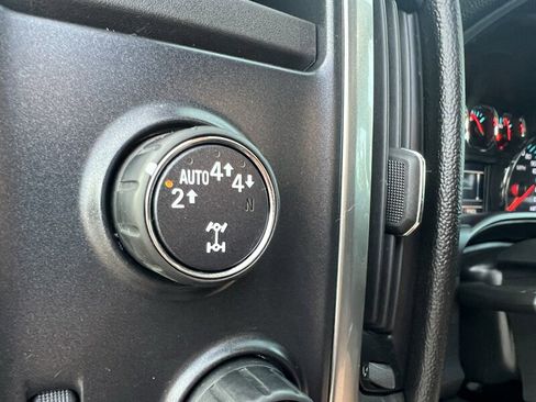 Used 2018 Chevrolet Silverado 1500 LT w/ LT Eassist Package image 15