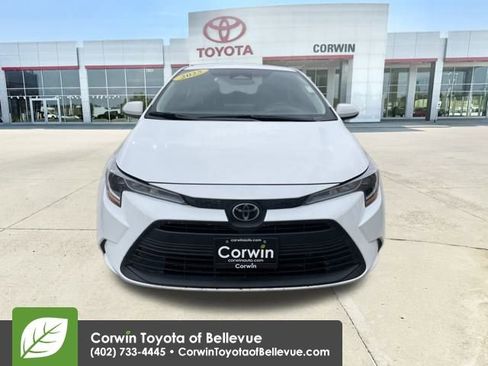 Used 2025 Toyota Corolla LE image 8