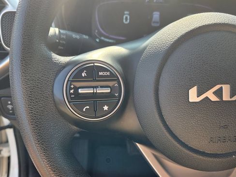 Used 2023 Kia Soul LX w/ Option Group 015 FWD image 23