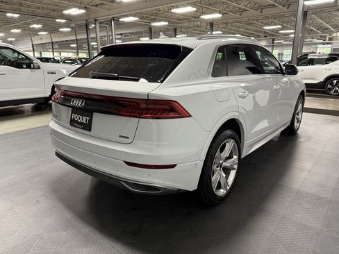 Used 2022 Audi Q8 Premium image 4