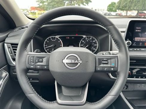 Certified 2026 Nissan Rogue SV AWD/4WD image 23