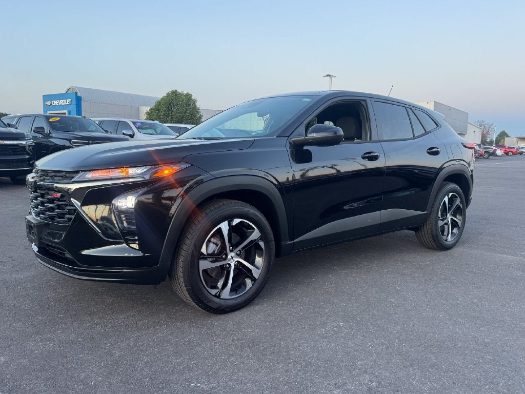 New 2026 Chevrolet Trax RS w/ Driver Confidence Package FWD image 2