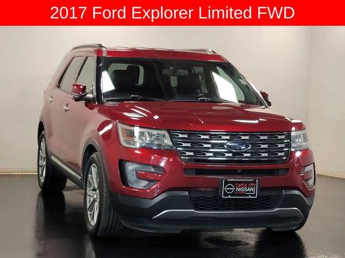 Used 2017 Ford Explorer Limited image 2