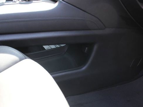 Used 2021 Cadillac XT6 Premium Luxury image 31