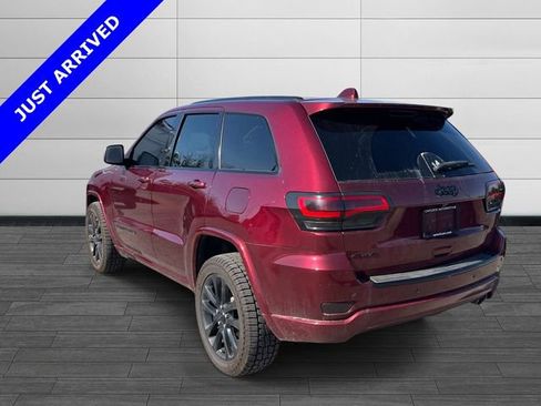 Used 2018 Jeep Grand Cherokee Altitude AWD/4WD image 4