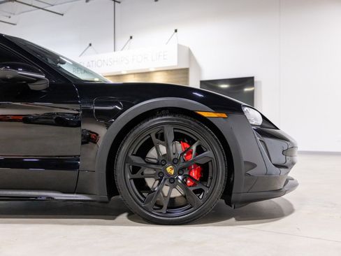 Used 2024 Porsche Taycan 4S image 22