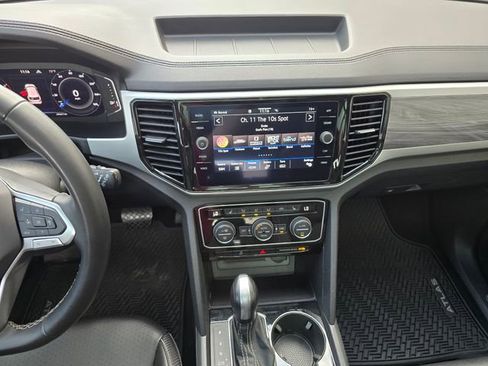 Used 2022 Volkswagen Atlas Cross Sport SE w/ Panoramic Sunroof Package AWD/4WD image 29