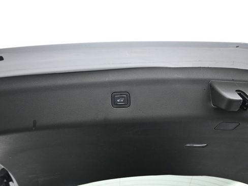 Used 2022 Buick Enclave Essence image 24