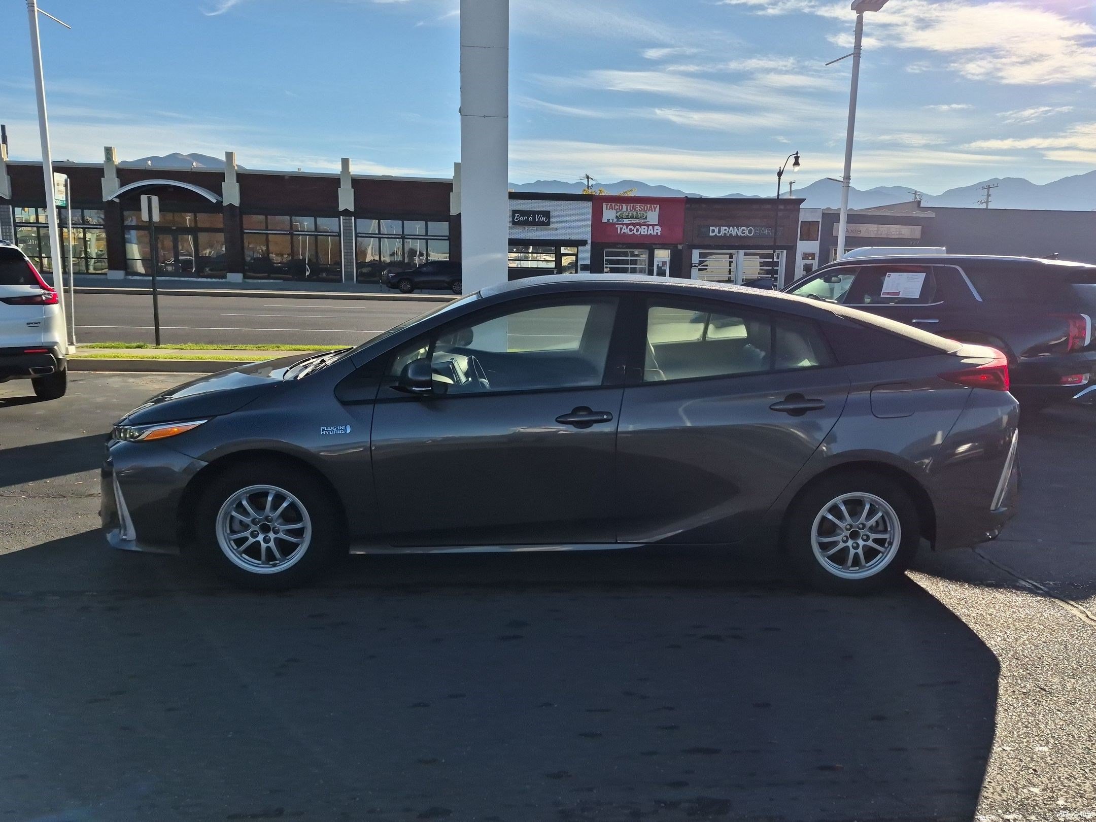 Used 2017 Toyota Prius Prime Premium w/ Carpet Mat Package FWD image 9