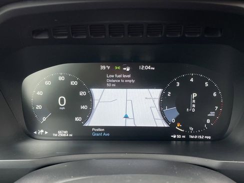 Used 2019 Volvo XC90 T5 Momentum w/ Multimedia Package image 7